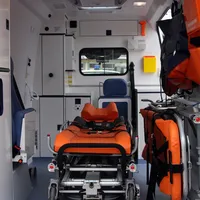 Rettungsdienst Tragehilfe.jpg